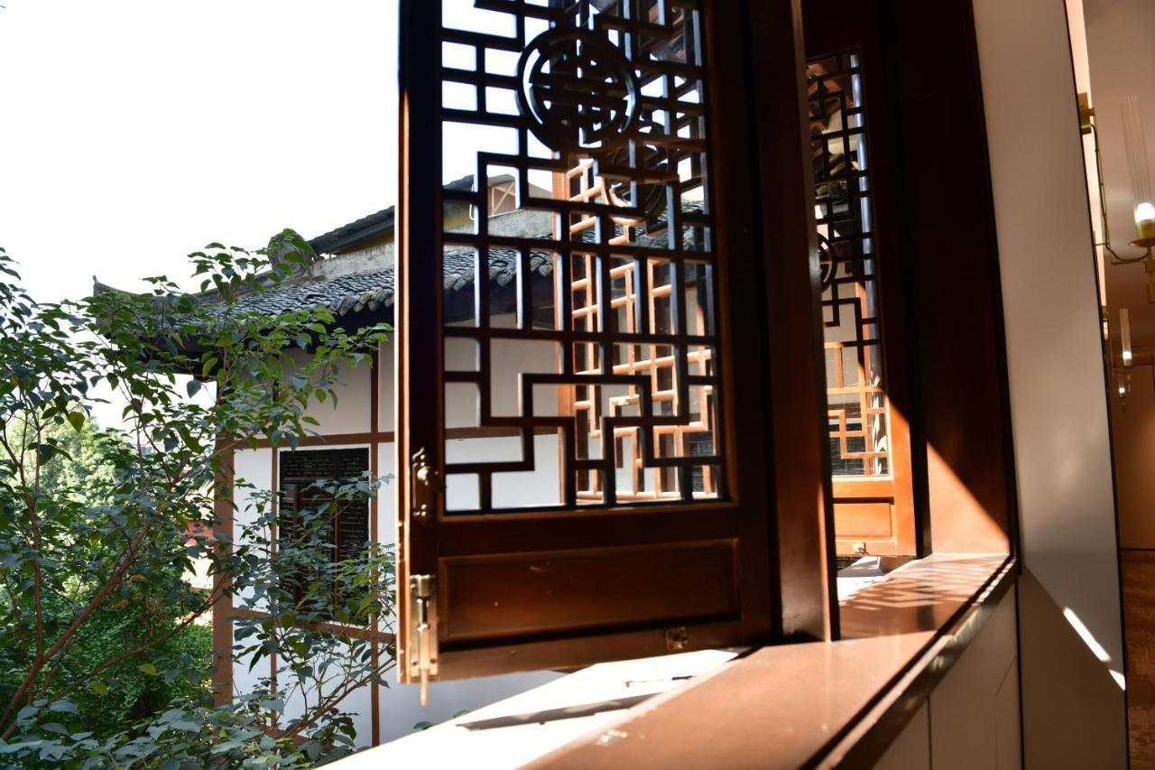 Xishu Garden Inn - Travel Agency Service - Car Rent Service - English Speaking Čcheng-tu Exteriér fotografie